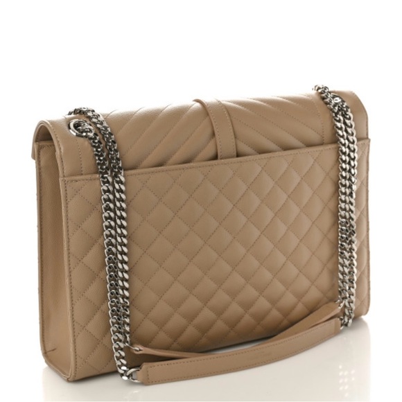 Yves Saint Laurent ENVELOPE MEDIUM IN QUILTED GRAIN DE POUDRE EMBOSSED LEATHER - Picture 2 of 5